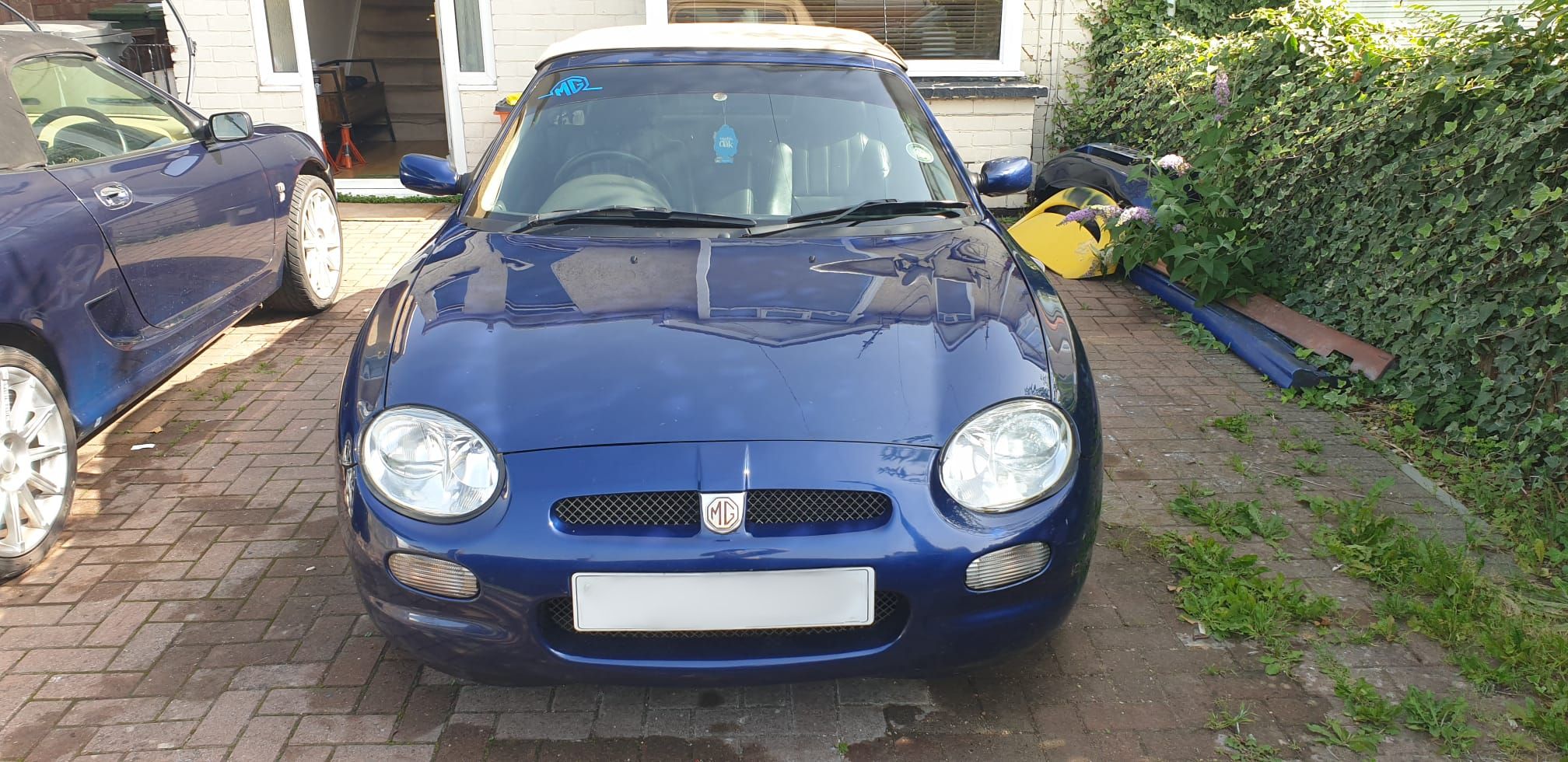 MG F Front